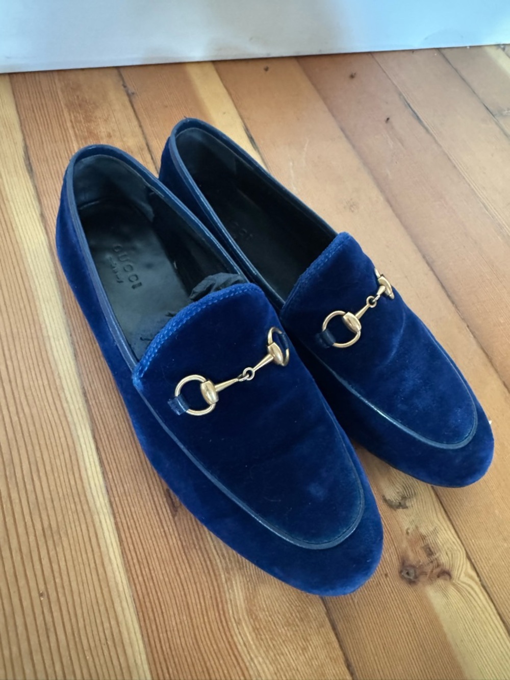 Gucci Velvet Horsebit Loafers in Deep Blue - Picture 2 of 2